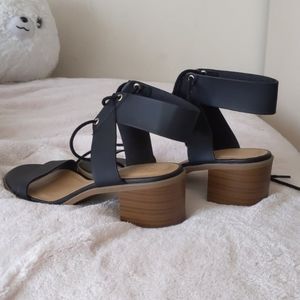 City classified heeled sandals